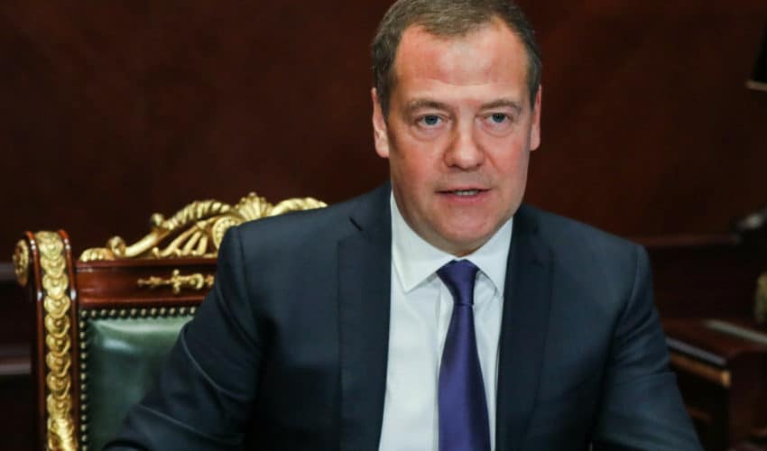 Dmitrij Medvedev o rezoluciji UN: SAD da plate odštetu Koreji, Vijetnamu, Iraku, Jugoslaviji i drugim zemljama