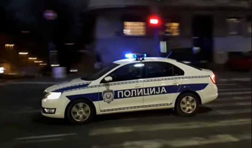  Samo u Srbiji! Policajka privedena zbog sumnje da se bavila prostitucijom i TO SA KOLEGINICOM