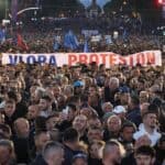 VELIKI PROTEST u Albanij protiv VUČIĆEVOG BRATA RAME