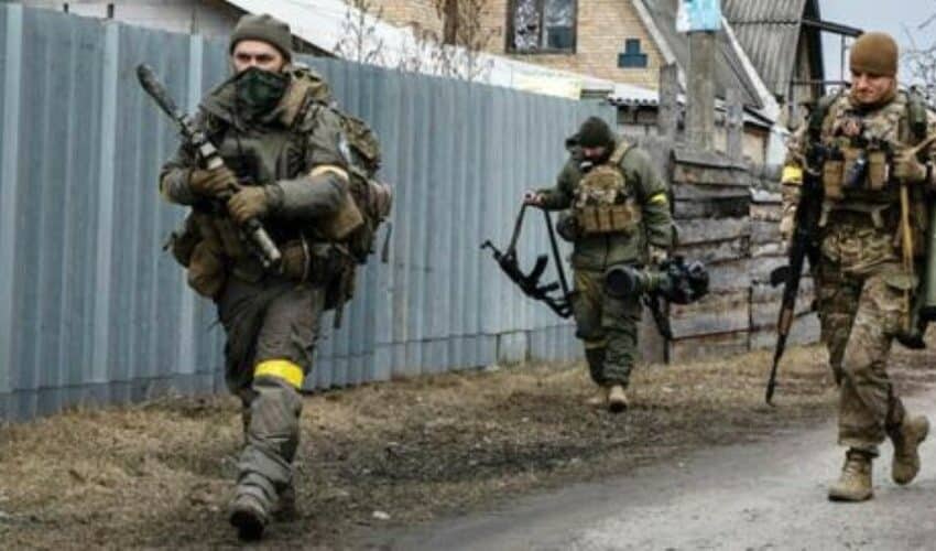  Bivši ukrajinski vojnik: Ruske ratne zarobljenike streljali vojnici 80. brigade koji blisko sarađuju sa NATO-om