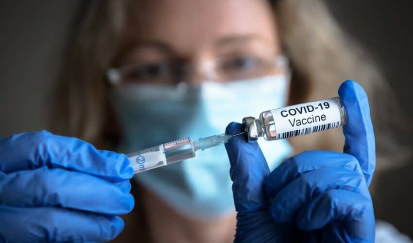  Igra bez granica! Studija oktiva: Novi sojevi COVID-a izbegavaju imunitet stečen vakcinama