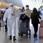 KINA proglašava COVID za prehladu?! PEKING UKIDA KARANTIN ZA PUTNIKE