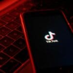 FORBS otkriva: TikTok špijunirao novinare u Americi, pratili im lokacije