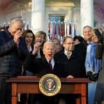 BAJDEN na "ceremoniji" potpisao zakon koji štiti GEJ BRAKOVE- Svi će morati da ih priznaju