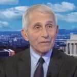 Fauči kaže da bi nedostatak borbe protiv onlajn „dezinformacija“ bio udarac za društvo