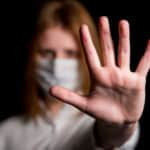 GLOBALNA STUDIJA otkriva da su nevakcinisani ljudi pod EKSTREMNOM DISKRIMINACIJOM od strane vakcinisanih