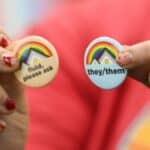 LGBTQ politička korektnost: Univerzitet zahteva upotrebu željenih zamenica odnosno načina oslovljavanja