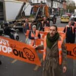 Eko Aktivisti „Samo zaustavite naftu“ priznaju da koriste benzince i tvrde da nisu licemeri