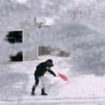 Nemački časopis Fokus: Možete iznenada da umrete od nepravilnog razgrtanja snega