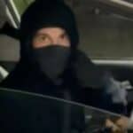 „Ludi uhoda“ koji proganja Ilona Maska viđen sa maskom za lice, sredstvom za dezinfekciju ruku