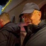 POGLEDAJTE: Klaus Švab beži poput bubaŠvabe nakon susreta sa novinarkom iz Japana (VIDEO)