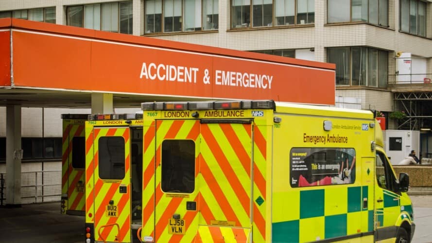Kašnjenja hitne pomoći u Britaniji mogu dovesti čak do 500 smrti nedeljno