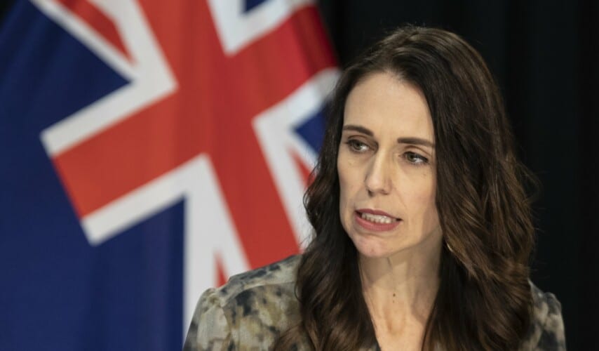 DŽASINDA ARDERN ili Covid veštica ili mlada liderka Klausa Švaba ili sve to zajedno