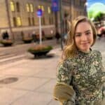 Klinički psiholog koja je dvostruko vakcinisana poziva na potpunu suspenziju Covid vakcina zbog jasnih dokaza o nuspojavama