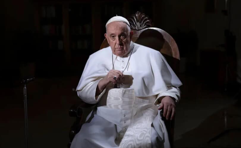  Papa Franjo: Homoseksualnost nije zločin, ali je greh