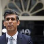 Vlada Velike Britanije: Stotine hiljada Britanaca umire zbog nuspojava vakcina protiv COVID-a