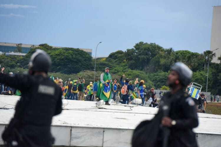  Novi predsednik Brazila “Lula” naredio vlastima da se uhapšeni i zatvoreni demonstranti ODMAH vakcinišu protiv COVID-a 19