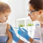 Lekari nastavljaju sa pritiskom: Vakcinišite svoju decu, primite nove bivalentne vakcine