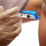 NOVA STUDIJA potvrđuje da je vakcinacija studenata NEETIČNA i da nije naučno zasnovana