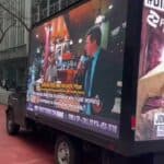 CENZURIŠITE ovo ako možete - Project Veritas parkirao kamion sa led ekranom ispred sedišta Pfizera (VIDEO)