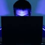 Otkrivajući IP ADRESE, FBI vrbuje i posmatra ljude na DARK WEBU