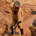 Bateriju vašeg telefona iskopala su 6-godišnja deca robovi iz Konga