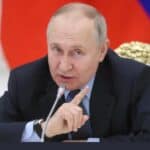 PUTIN: Moramo da pobedimo- tako će i biti