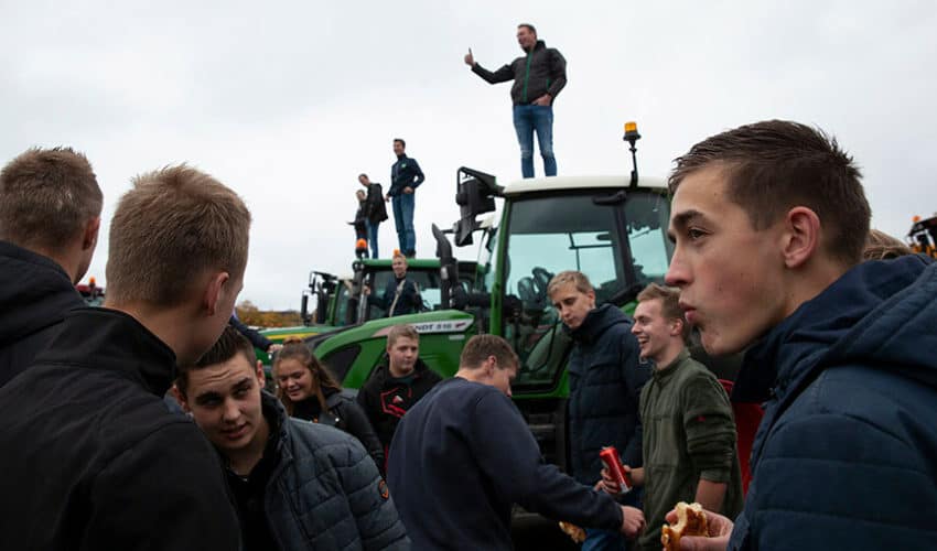 HOLANDSKI farmeri zauzeli HAG: “STOP ZELENOJ AGENDI” (VIDEO)