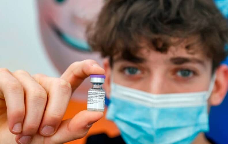  Izraelski ministarstvo zdravlja izdalo kontroverzno saopštenje povodom smrtnosti nakon vakcinacije protiv Covid-a