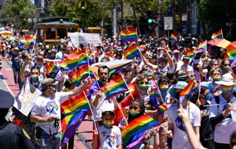  7,2 odsto odraslih u SAD se sada identifikuje kao LGBT