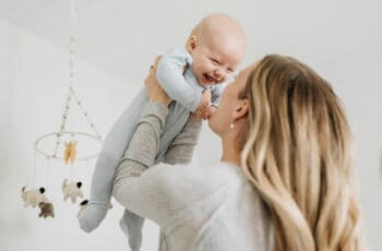 BRITANSKI mediji promovišu novi antiporodični narativ: "Žene bez dece su srećnije i zadovoljnije"