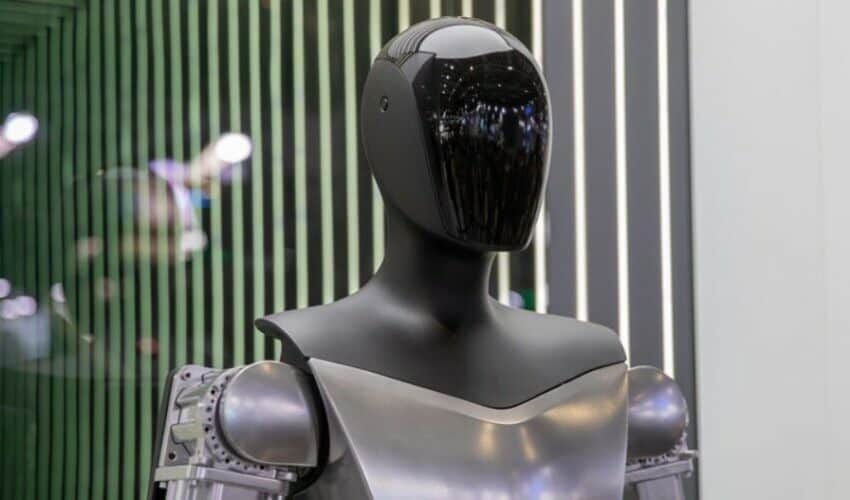  MASK: Nervozan sam zbog razvoja veštačke inteligencije “mogla bi da okonča ljudsku civilizaciju”