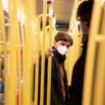 Beč ZABRANJUJE NOŠENJE MASKI u javnom prevozu, kazne 150 evra