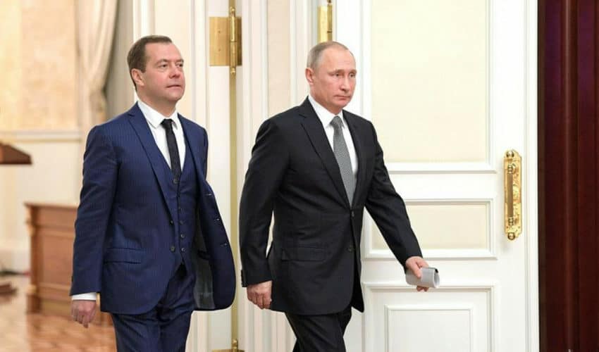  HITČINA! Medvedev o nalogu za hapšenje Putina: “Da vam ne kažem gde da koristite taj papir”
