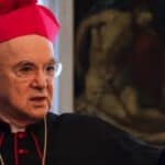Katolički nadbiskup Vigano poziva na rušenje satanističkih globalista Soroša, Švaba i Gejtsa