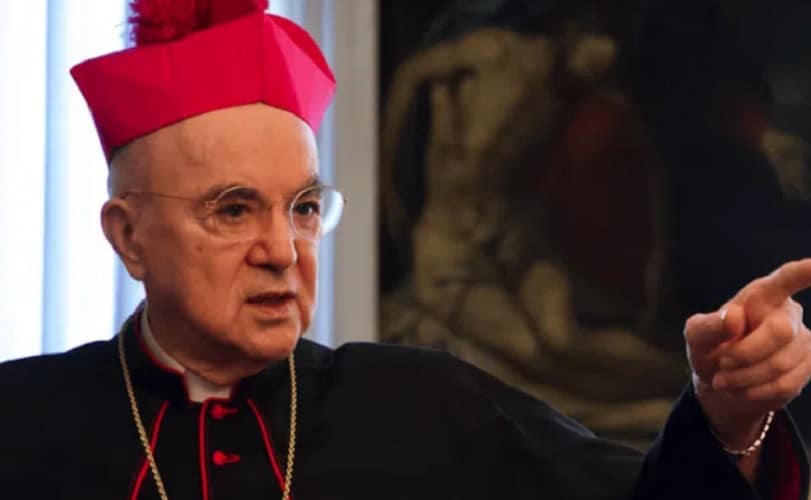  Katolički nadbiskup Vigano poziva na rušenje satanističkih globalista Soroša, Švaba i Gejtsa