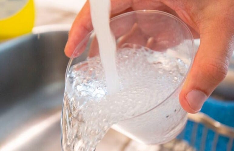 Studija: Nitrati u vodi iz slavine i flaširanoj vodi predstavljaju rizik od raka prostate