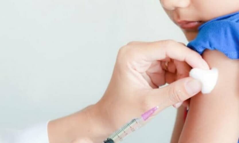  Roditelji više ne žele da vakcinišu decu- Poverenje u vakcine palo na 44%