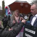 Novi napad TRANVESTITA u Kanadi- Nasrnuli na čoveka koji se pojavio na protestu