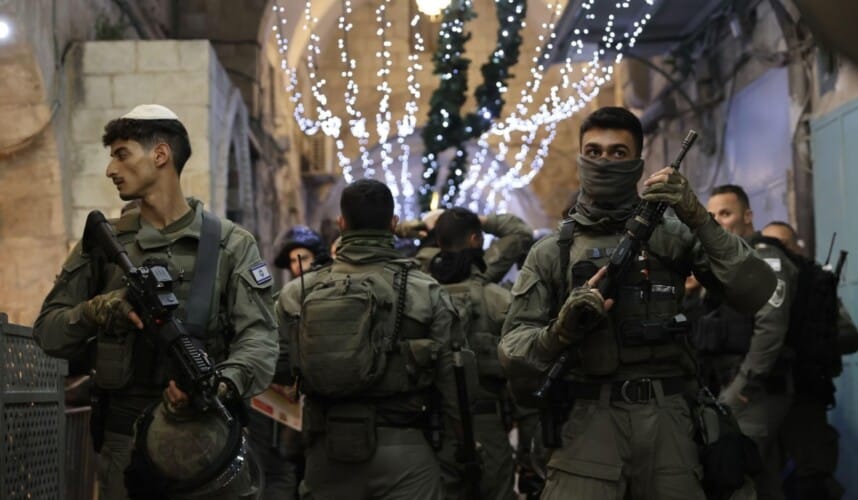 IZRAEL mobiliše vojsku i policiju