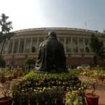 Indija će zahtevati da se Fejsbuk i Tviter oslanjaju na vladinu proveru činjenica