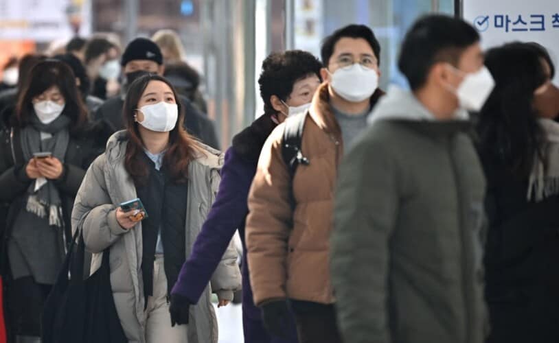  KINA: Ukinuta obaveza nošenja maski za putnike u podzemnoj železnici