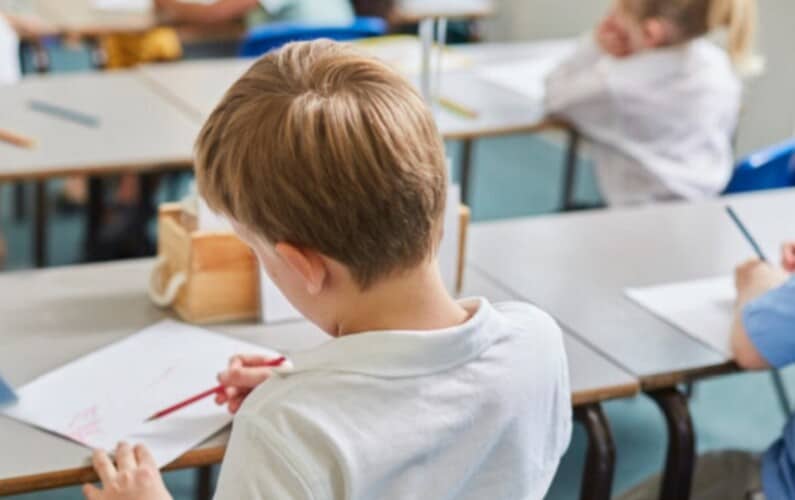  Britanska deca bele rase bi mogla da postanu manjina u osnovnim školama