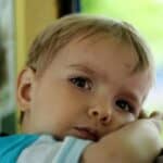 Ko je bolji u vaspitanju VAŠEG DETETA, VI ili DRŽAVA?