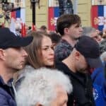 Od BIA do sendviča tanka je linija! Dijana Hrkalović uslikana kako botuje na mitingu naprednjaka u Pančevu (FOTO)