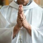 Katolička crkva u Francuskoj uvodi QR kodove kako bi se "borila" protiv seksualnog zlostavljanja