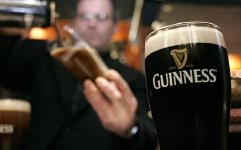  Irska vlada naređuje građanima da „prestanu da piju alkohol“