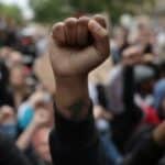 Pozorište u Londonu zabranilo ulaz belcima: "Slobodni od pogleda belih ljudi"