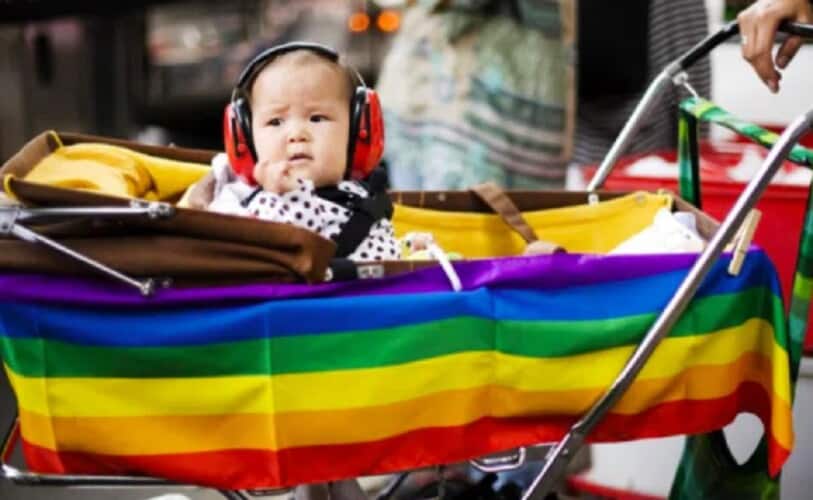  Poznati AMERIČKI brend pokrenuo LGBTQ liniju garderobe za decu i bebe