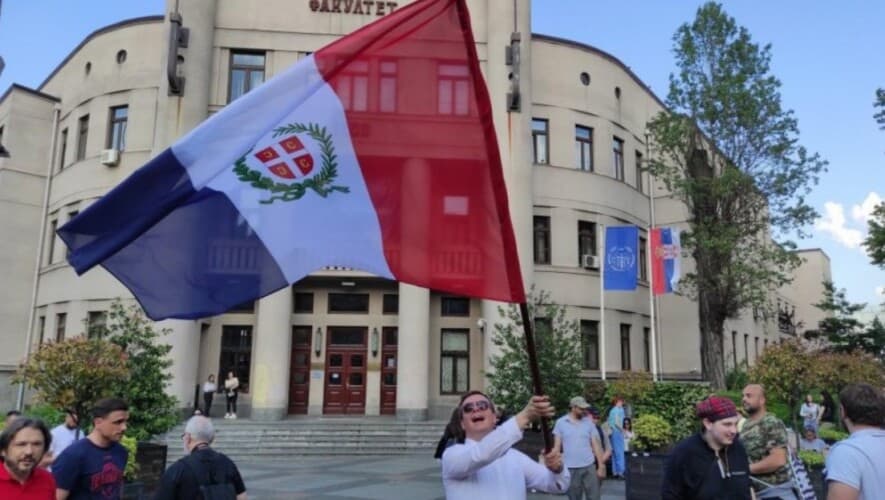 Sve sami Srbi! Beširi i Georgiev traže da se menja državna zastava (FOTO)